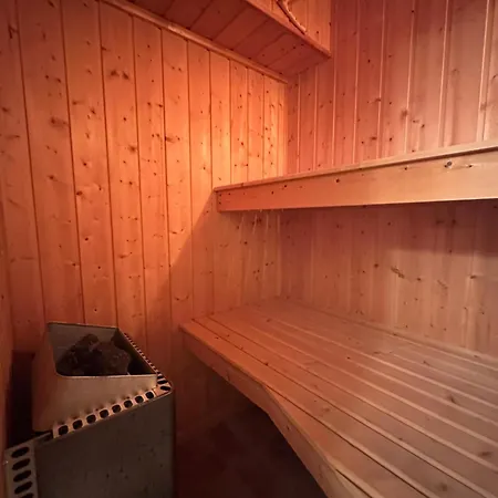 Casa de hóspedes Rom Med Sjoutsikt Sentralt Pa *